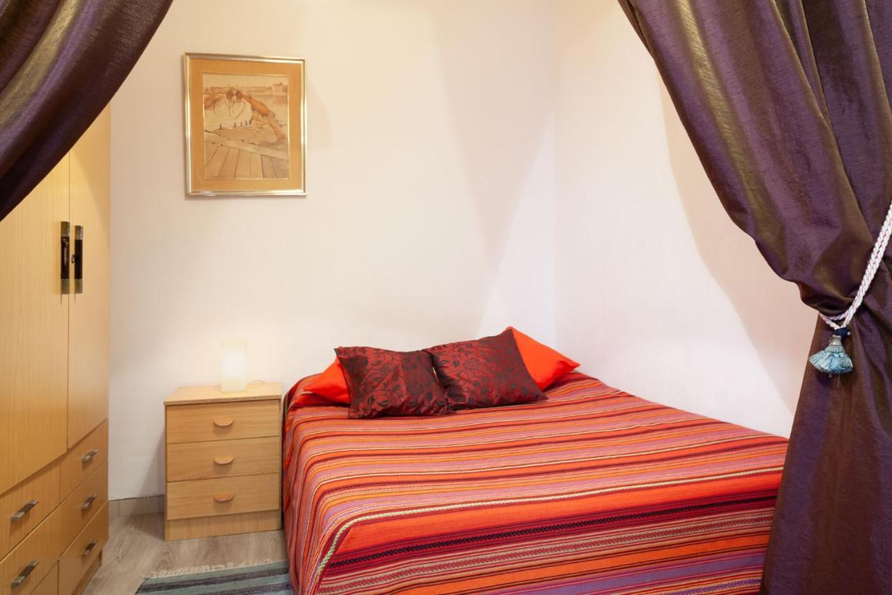 Esquirol Apartment Barcelona Bagian luar foto