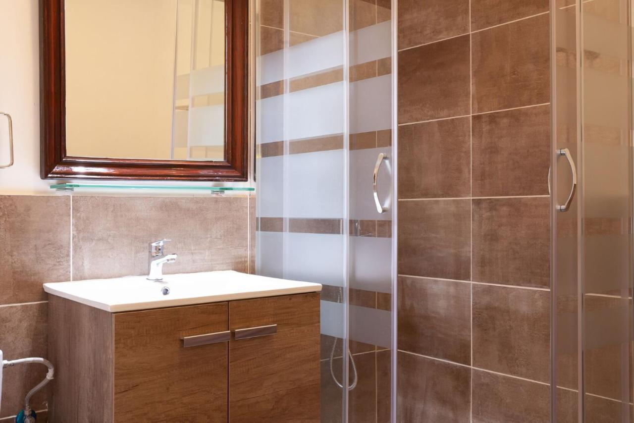 Esquirol Apartment Barcelona Bagian luar foto